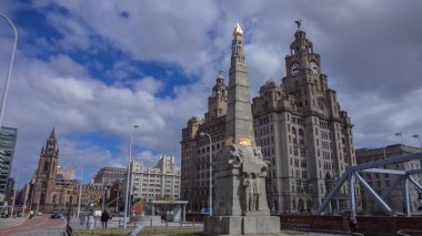 Sokaklar ve Liverpool manzaraları