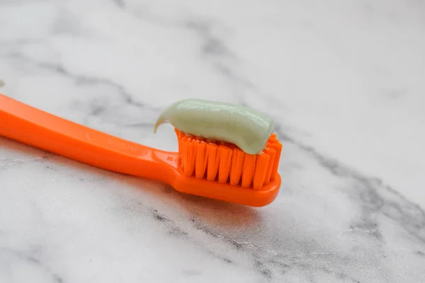 Toothbrush Head Green Paste — Stock Photo, Image