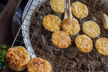 Sarı ızgara yapışkan pirinç yumurta Asya gıda