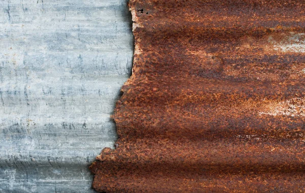 Rusty falista metalowa ściana, zardzewiały cynk grunge styl tła — Zdjęcie stockowe