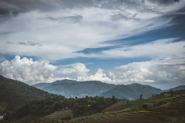Güzel doğal olarak Pzt Cham (Mon Jam) dağ