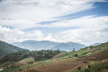Güzel doğal olarak Pzt Cham (Mon Jam) dağ