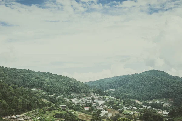 Όμορφο φυσικό στο Μον βουνό Cham (Mon μαρμελάδα) — Φωτογραφία Αρχείου