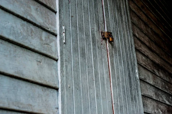 Porte Sombre Dans Vieille Maison Hantée Rétro Abstrait — Photo