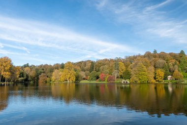 Stourhead evi ve bahçeleri.