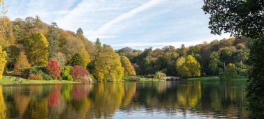 Stourhead evi ve bahçeleri