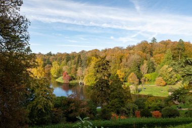 Stourhead evi ve bahçeleri