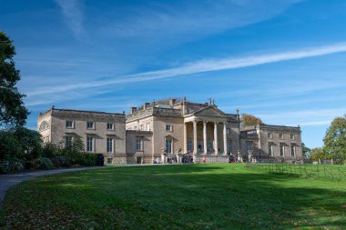 Wiltshire 'daki Stourhead House. Birleşik Krallık. 27 Ekim 2019. Wiltshire' daki Stourhead House manzaralı..
