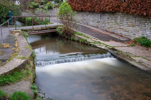 Larga Exposición Una Caída Agua Pasarela Del Río Lim Lyme — Foto de Stock