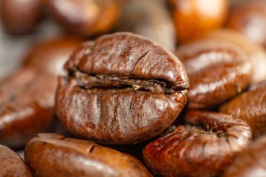 Kahve çekirdekleri kocaman. Makro kahve.