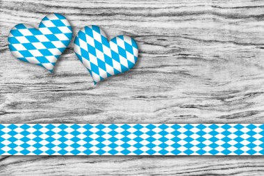 Bavyera Kalpleri ahşap arka plana karşı