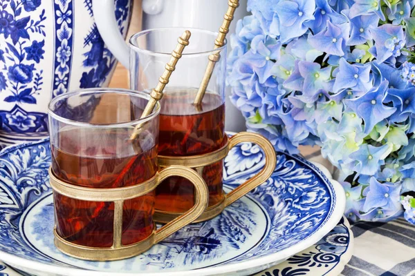 Чай і прикраси — стокове фото
