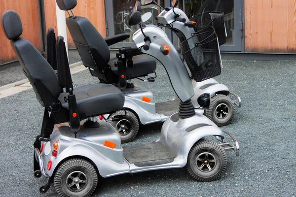 Arka plan olarak elektrikli scooter