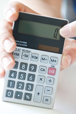 Yakın plan cep hesap makinesi.