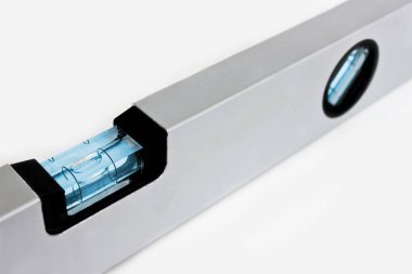 Beyaz arkaplanda su seviyesi