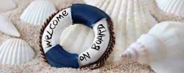 Arkaplan olarak kuma konserve kabukları