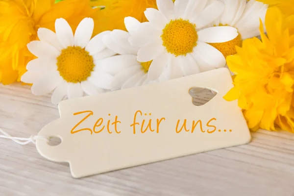 Německý čas pro nás květiny na dřevě jako pozadí — Stock fotografie