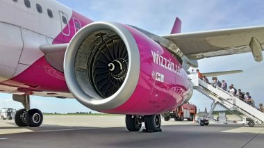 Swidnik, Lublin Voyvoda / Polonya Aug.18.2019: Airbus A320 Wizz Airlines / Lublin Intl Havalimanı (Luz) - Wizzair Flight to Kyiv (Iev), Ukrayna.