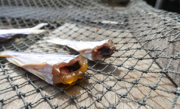 Pescado seco, alimentos crudos en el mercado —  Fotos de Stock