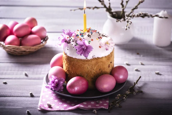 Easter Cake Eggs Wooden Table Easter Decorations — Stock Photo, Image