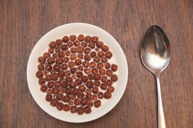 Sütlü Mısır çikolata topları. Sağlıklı bir kahvaltı