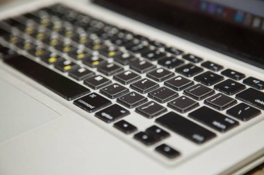 siyah dizüstü klavye bankamatik