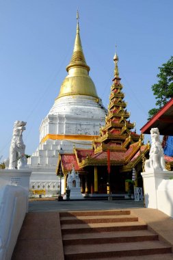 Lampang Eyaleti Wat Phra Kaew Don Tao Tapınağı'nda Antik Pagoda, Tayland.