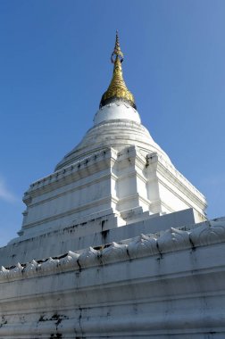 Lampang Eyaleti Wat Chalermprakiat Tapınağı'nda Antik Pagoda, Tayland.