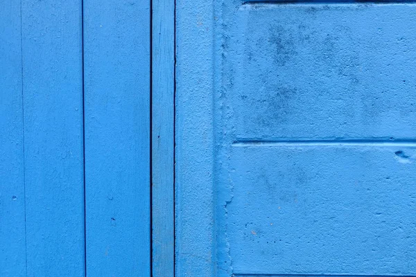 Fermer Bois Porte Bleue Avec Mur Béton — Photo