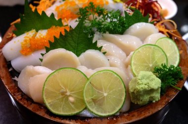 Scallop Sashimi (Seçici Odak)