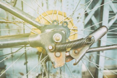 Işık Kaçağı ile Bisiklet Tekerleği kapat.