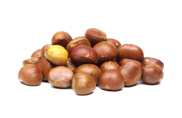 Chestnuts isolated on white — Stock Photo, Image