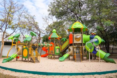 çocuklar için renkli Bahçesi