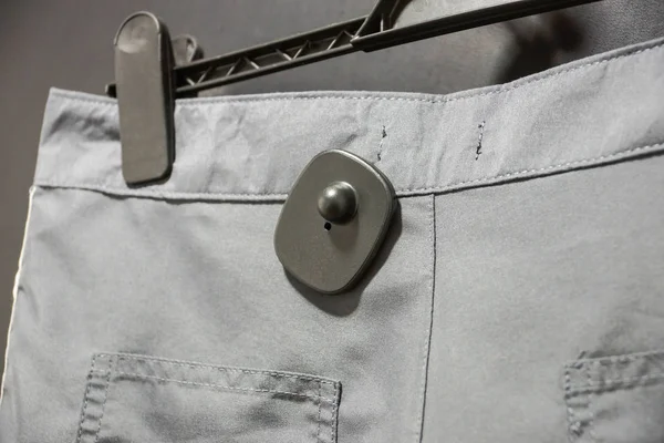 RFID etiqueta dura para roupas — Fotografia de Stock