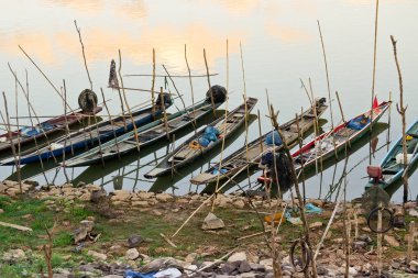 Küçük tekne satırlarının Moon River Park