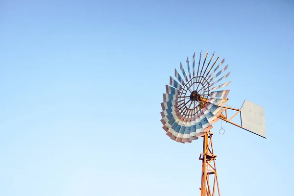 Wind mill for producing electricity — Stock Photo, Image