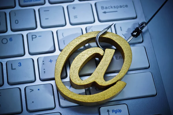 Безопасность электронной почты и контрмеры — стоковое фото