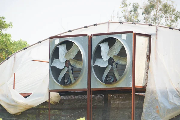 Av växthusgaser luftcirkulation och Ventilation — Stockfoto