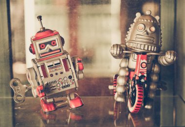 eski klasik robot oyuncaklar