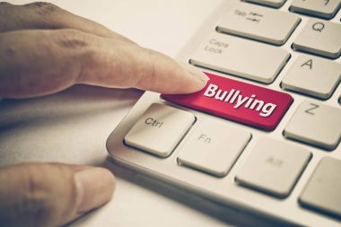  Sosyal medya cadı avcılık