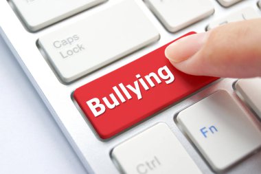 Sosyal medya cadı avcılık