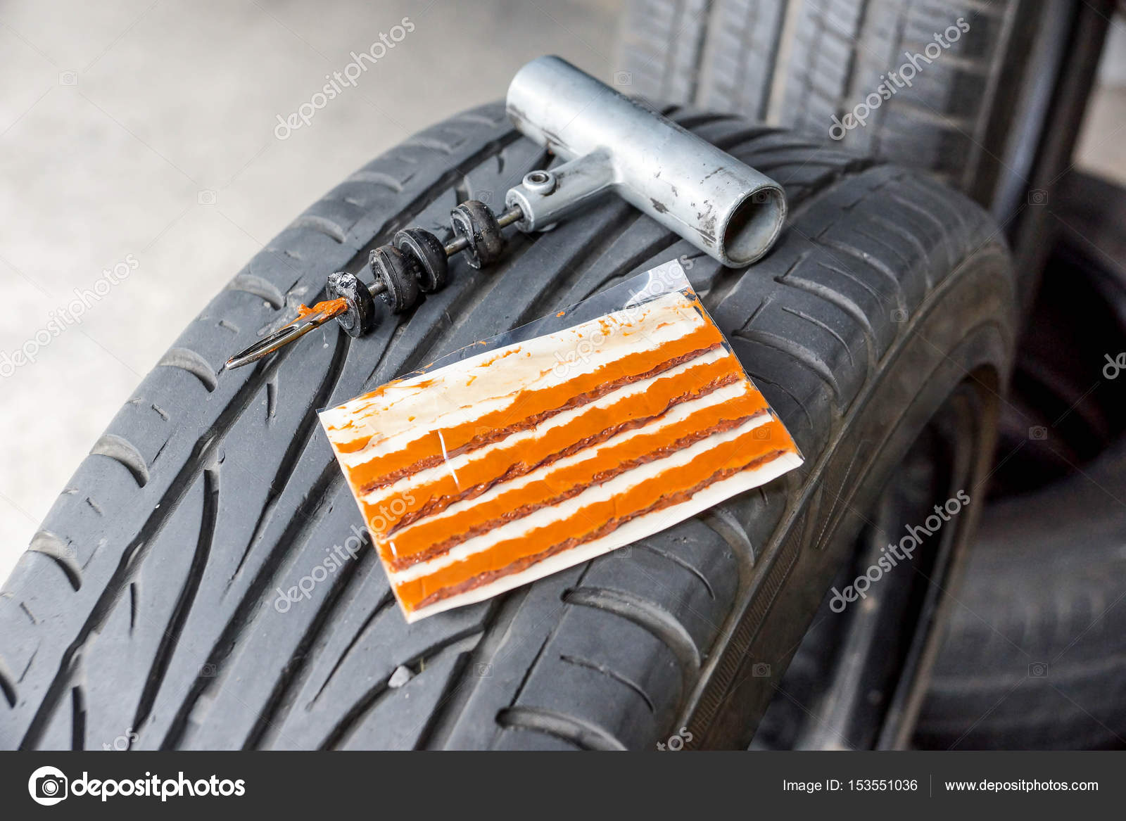 Tubeless bike best sale tyre puncture repair