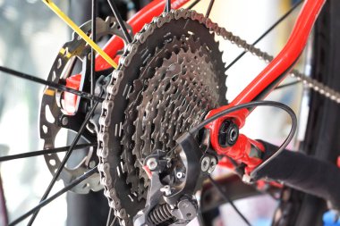 11 hız ile Bisiklet arka kaset