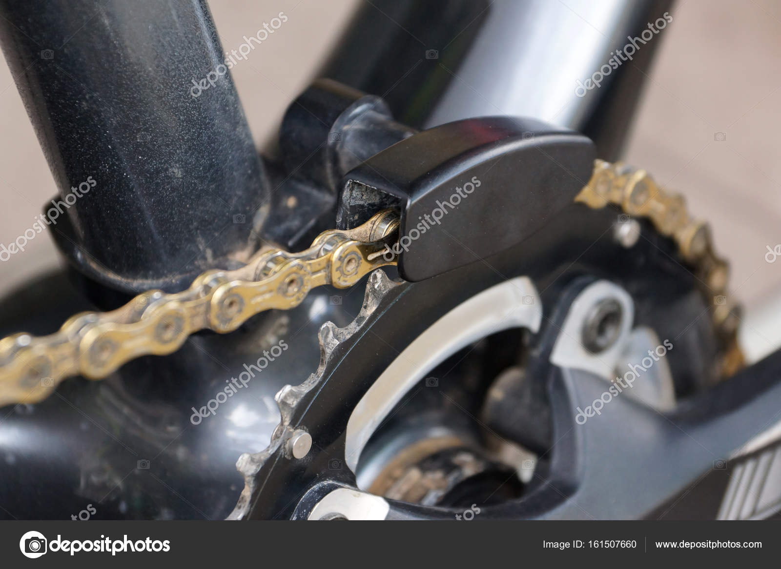 front derailleur chain guide