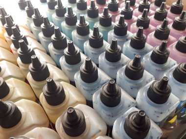 Yazıcı mürekkep şişeleri 