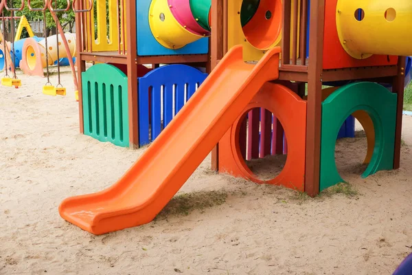 Colorido parque infantil para niños —  Fotos de Stock