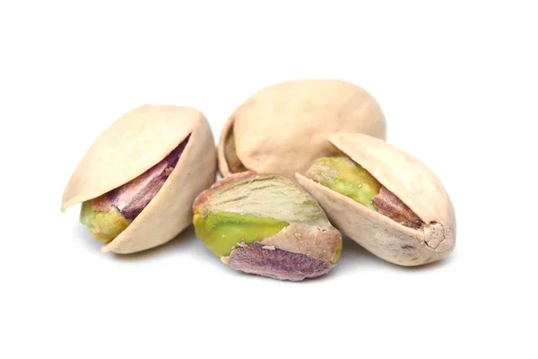 Nueces de pistacho aisladas — Foto de Stock