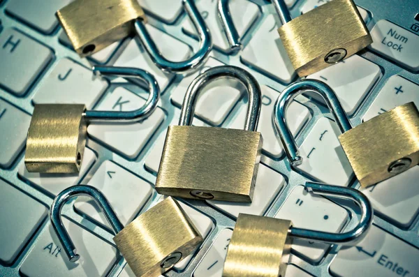 Bloqueo de seguridad en el teclado del ordenador — Foto de Stock