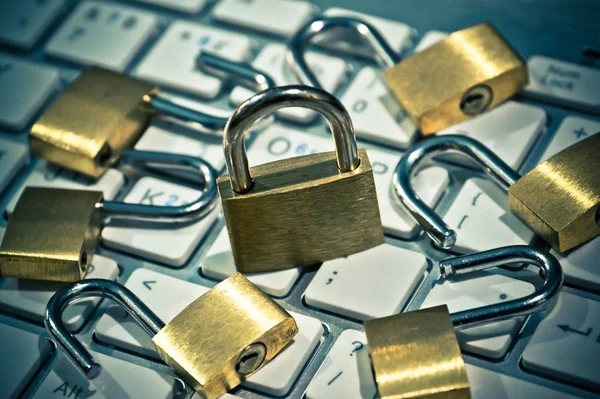 Security lock on computer keyboard — Stock Photo, Image