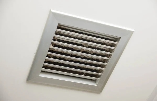 Ventilatore Aria Sporca Sul Soffitto — Foto Stock